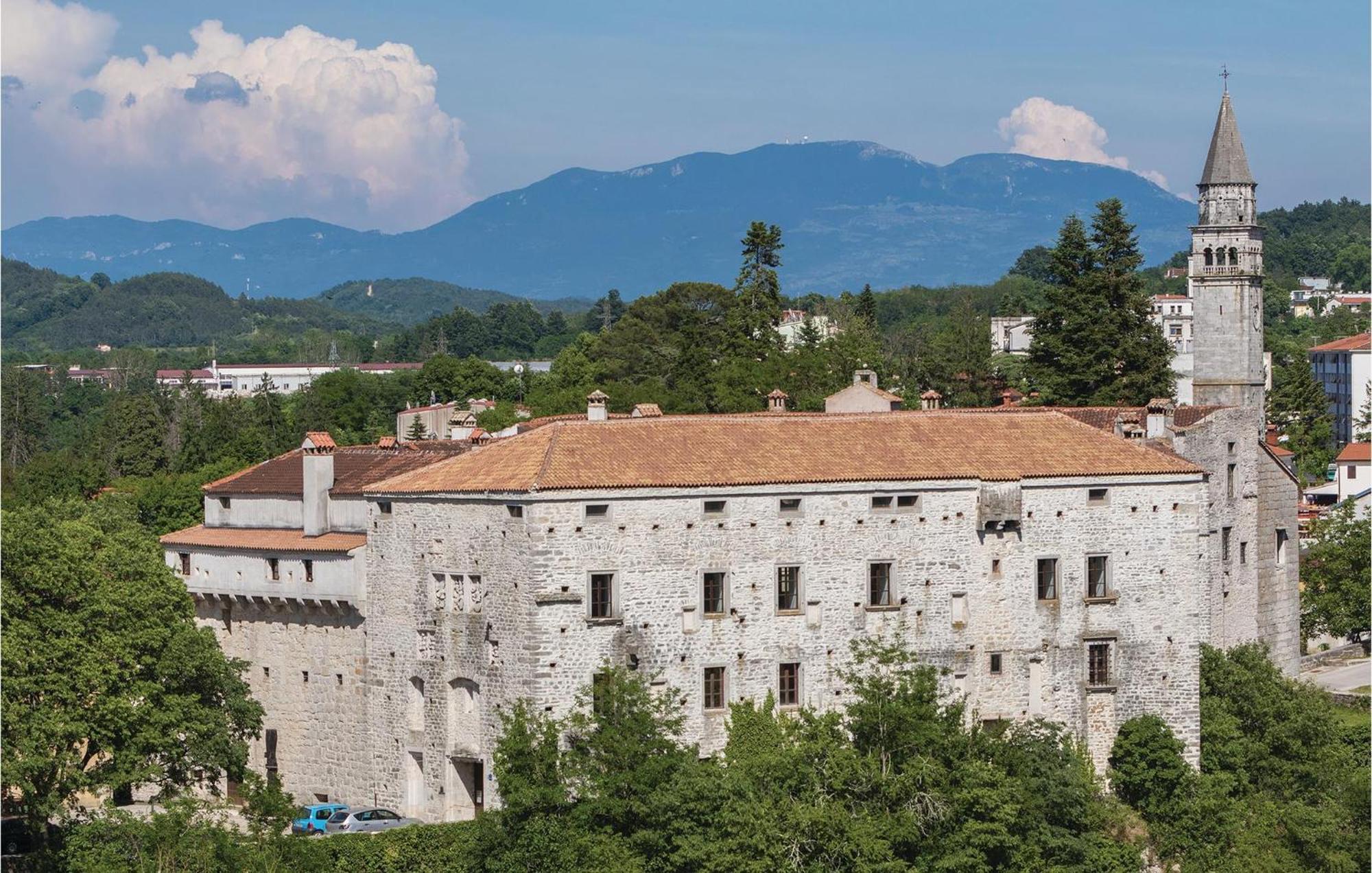 Cozy Home In Pazin With House A Panoramic View 外观 照片